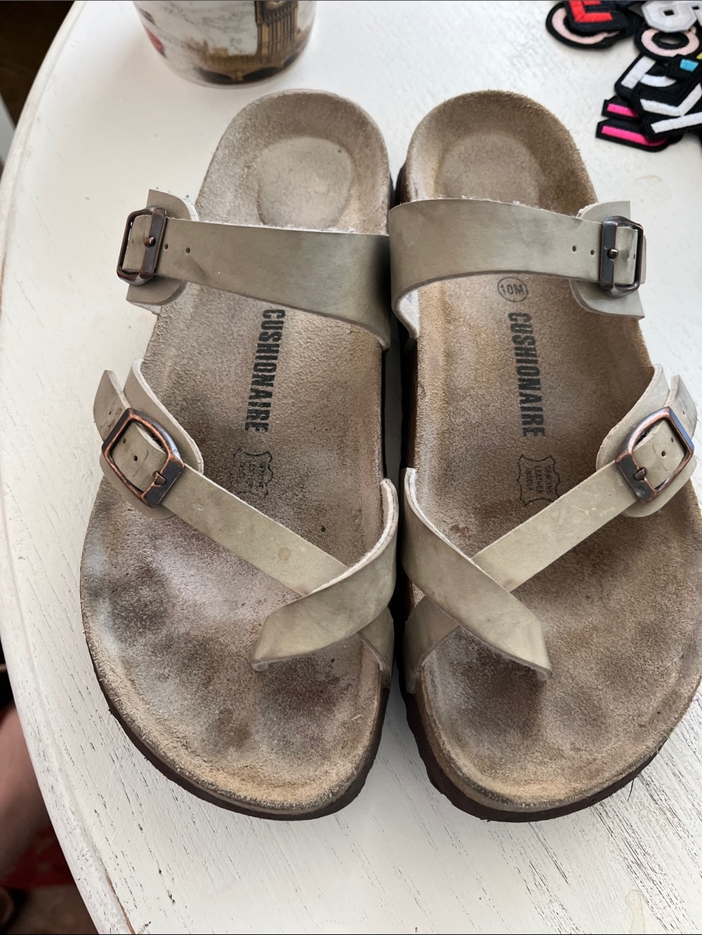 Cushionaire Taupe Birkenstock-style Toe Sandals Size 10